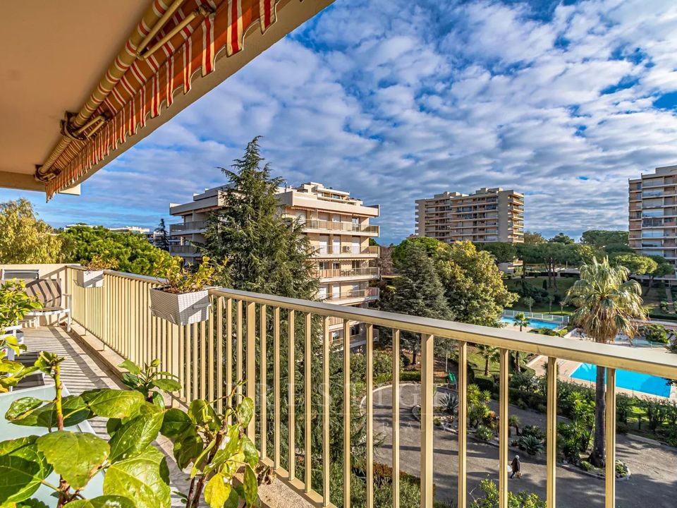 Lejlighed i Juan-les-Pins, Alpes-Maritimes - foto 1