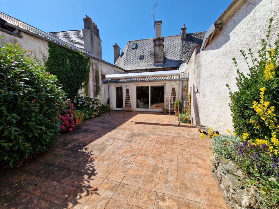 Villa i Saint-Mamet-la-Salvetat, Cantal - bilde 1