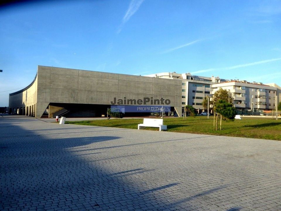 Helårsgrund i Espinho, Aveiro - foto 2