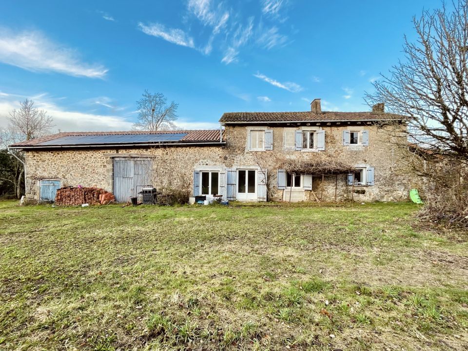 Villa in Lesignac-Durand, Charente - foto 1