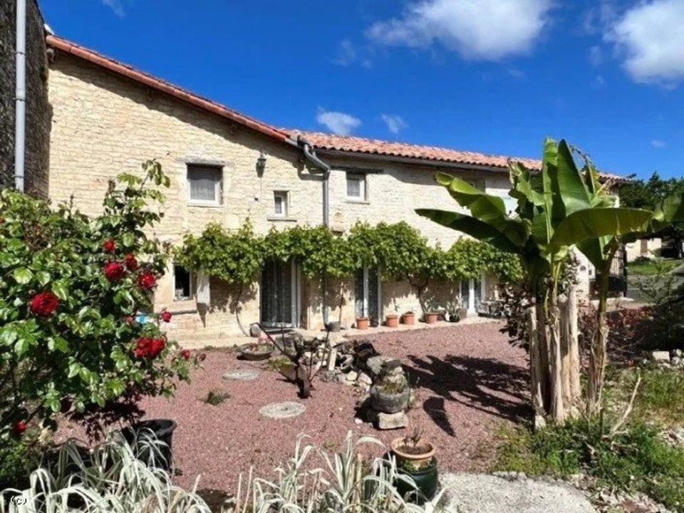Villa i Salles-de-Villefagnan, Charente - foto 1