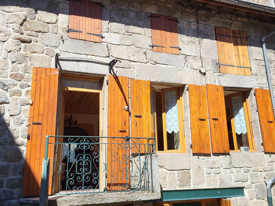 Landsbyhus i Tence, Haute-Loire - foto 1