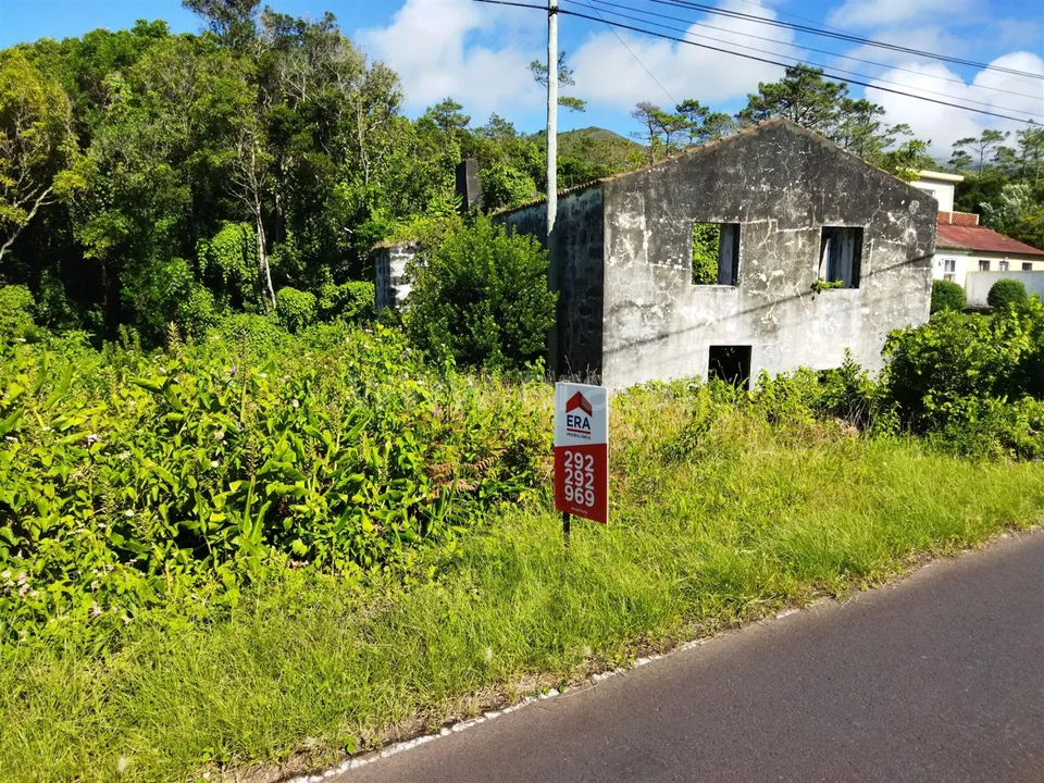 Villa in Horta, Faial - foto 1
