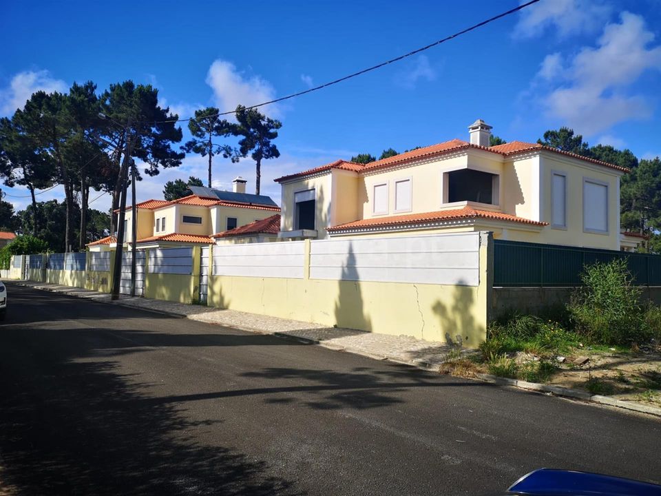 Helårsgrund i Seixal, Setubal - foto 1