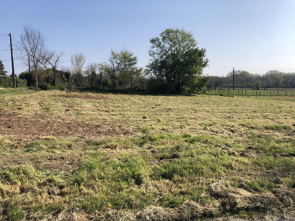 Helårsgrund i Neuvic, Dordogne - foto 1