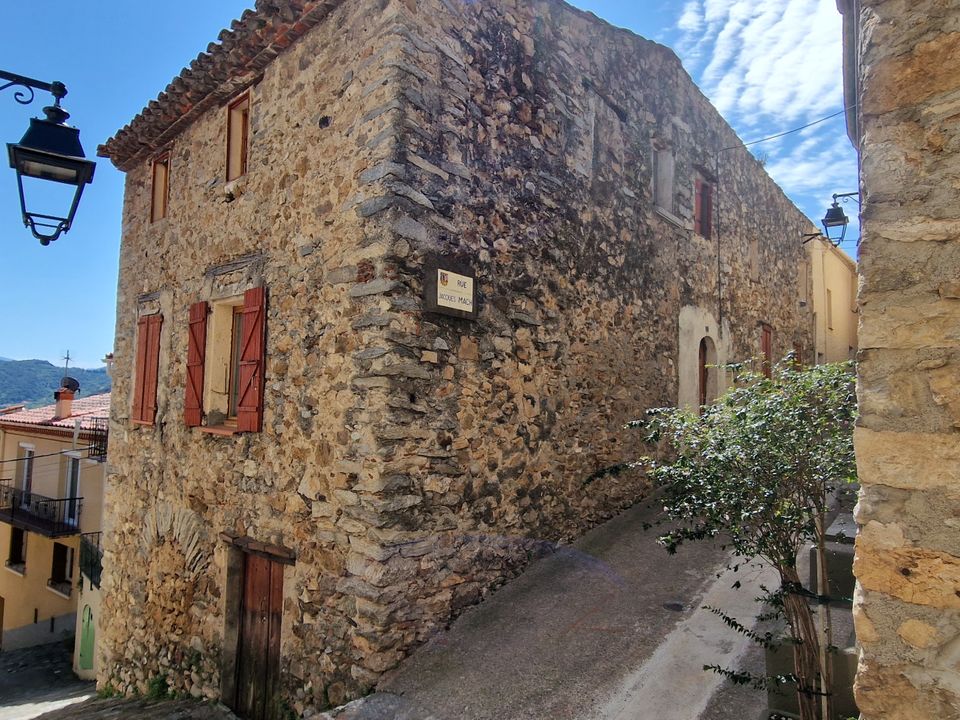 Villa i Amelie-les-Bains-Palalda, Pyrenees-Orientales - foto 1