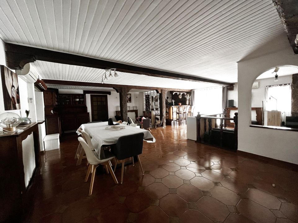 Villa i Arles-sur-Tech, Pyrenees-Orientales - foto 1