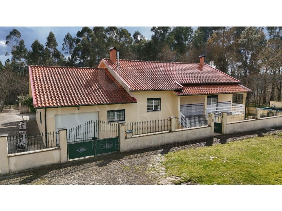 Villa i Paredes de Coura, Viana do Castelo - foto 1