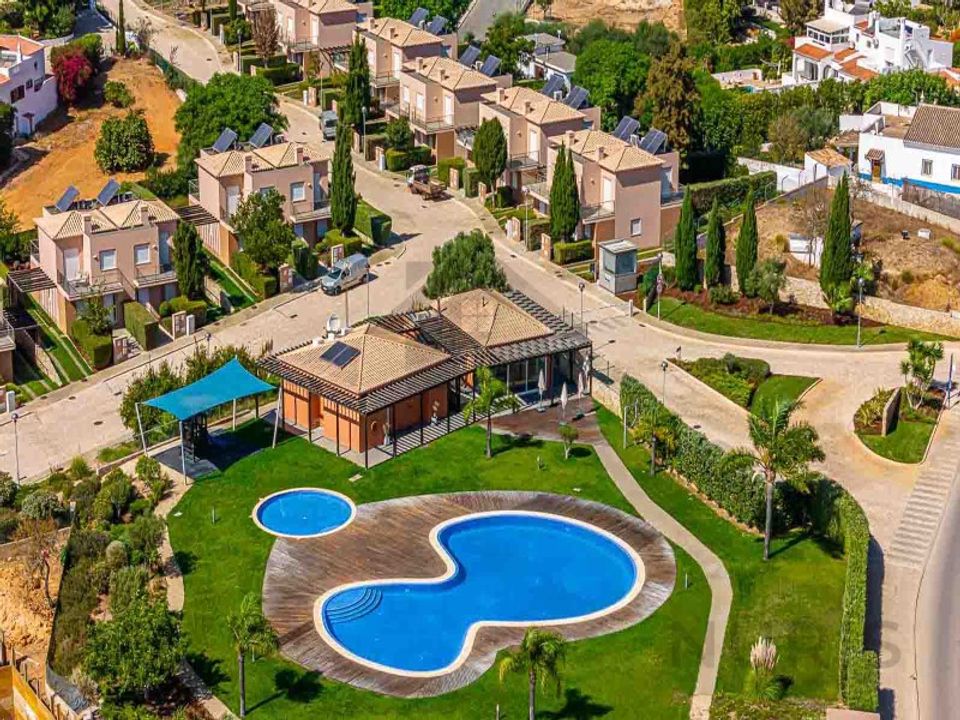 Villa i Carvoeiro, Faro - foto 1