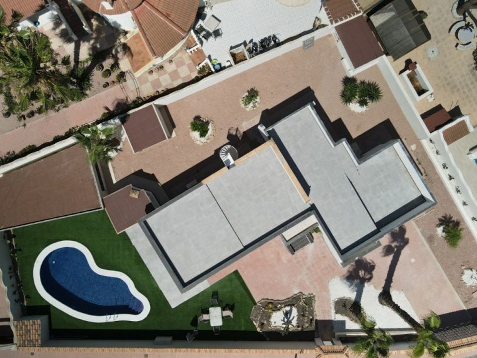 Villa - Ciudad Quesada, Alicante - photo 2