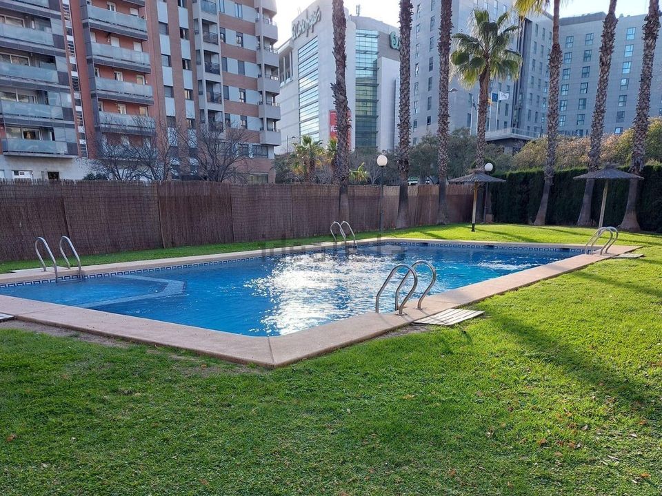 Lejlighed i Valencia, Valencia - foto 1