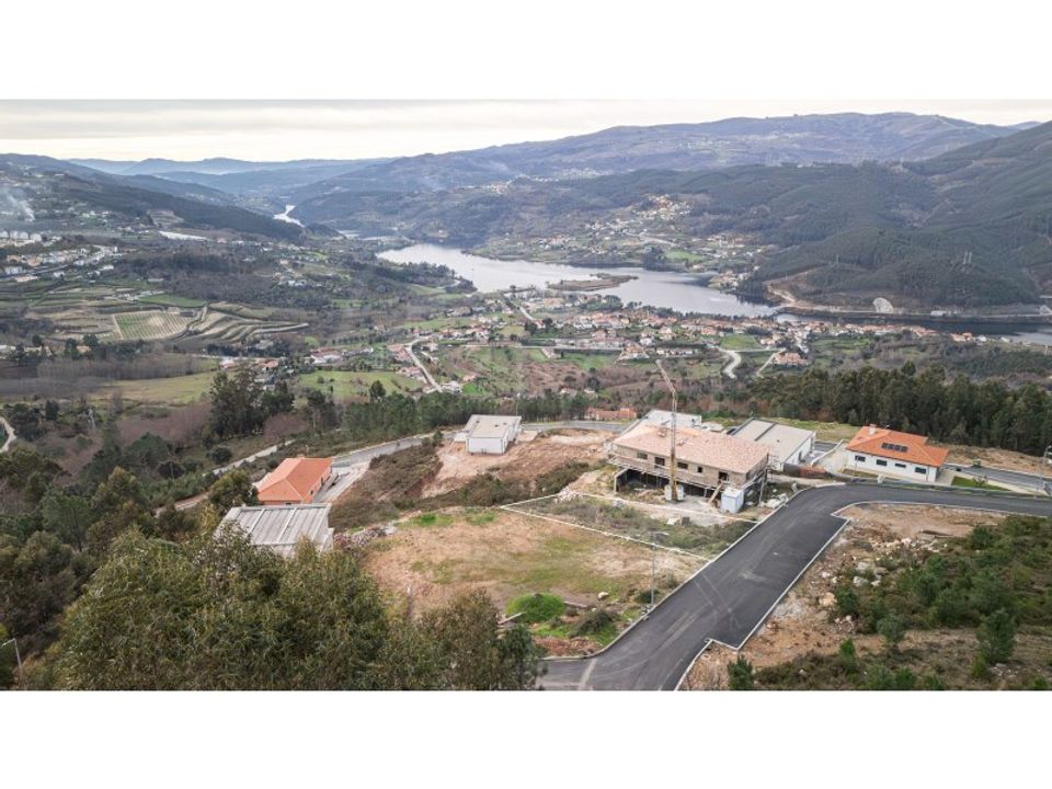 Tomt i Ribeira de Pena, Vila Real - bilde 4