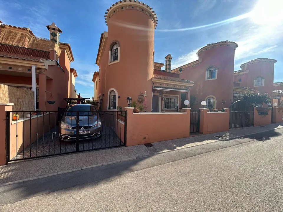 Villa i Orihuela, Alicante - foto 1