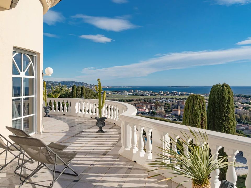 Villa i Mandelieu-la-Napoule, Alpes-Maritimes - foto 3
