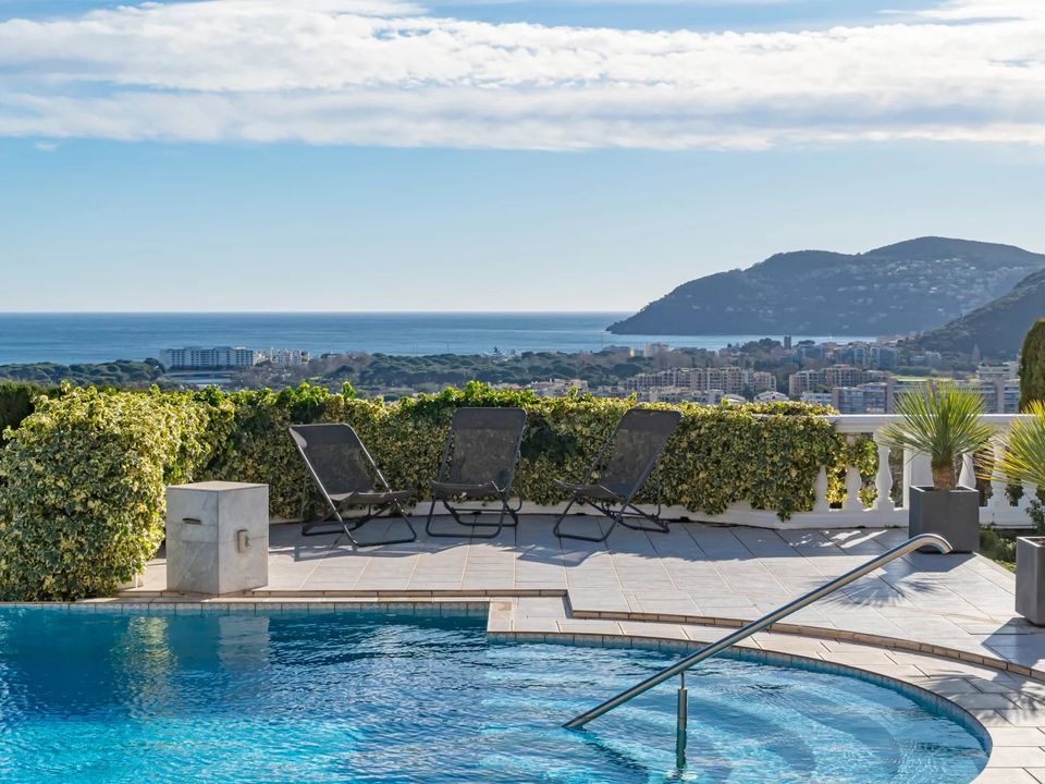 Villa i Mandelieu-la-Napoule, Alpes-Maritimes - foto 5