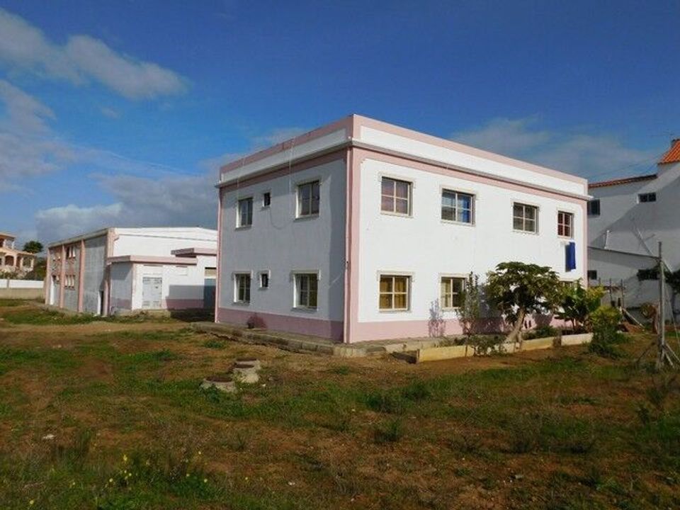 Erhvervsejendom i Armacao de Pera, Faro - foto 1