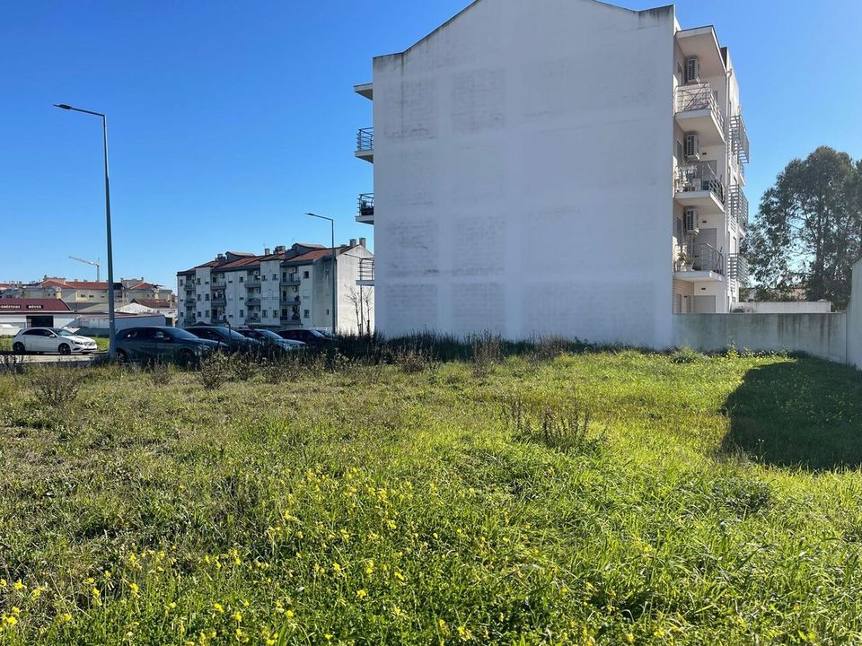 Helårsgrund i Entroncamento, Santarem - foto 1