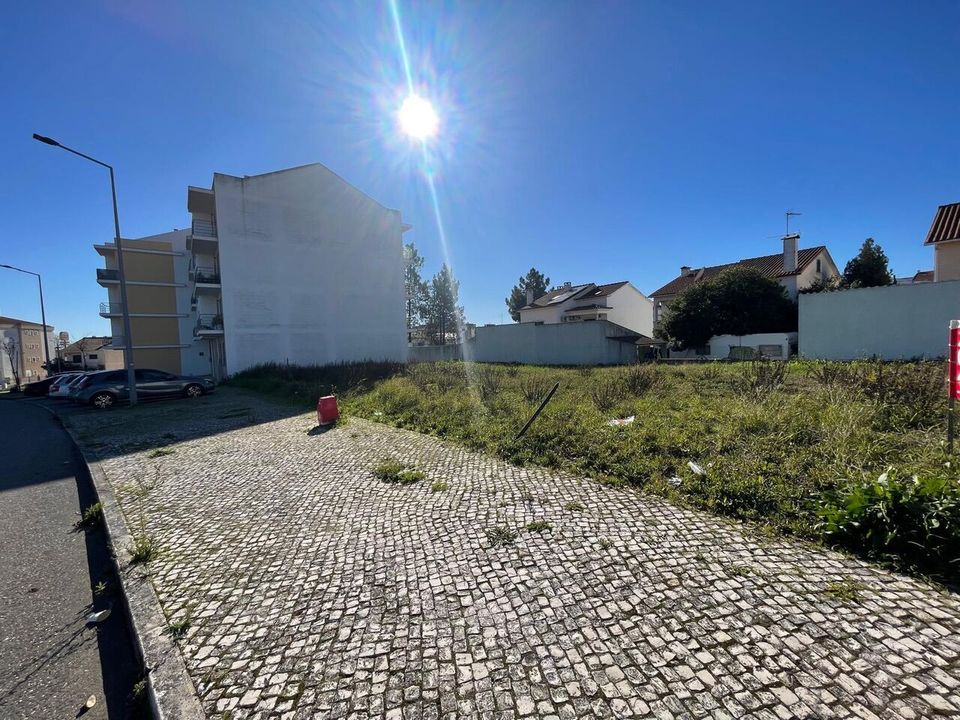 Helårsgrund i Entroncamento, Santarem - foto 1