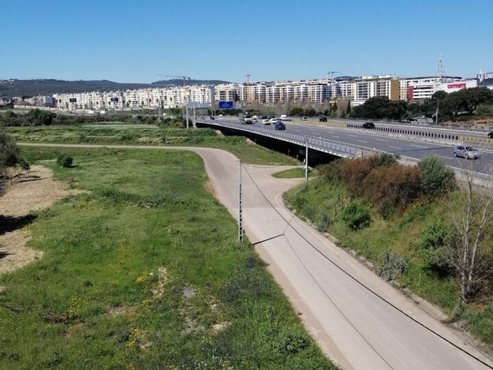 Helårsgrund i Loures, Lisbon - foto 1