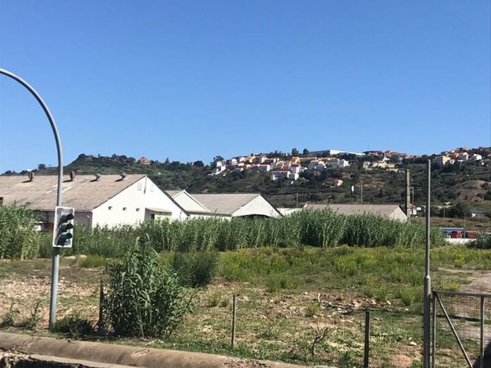 Helårsgrund i Odivelas, Lisbon - foto 1