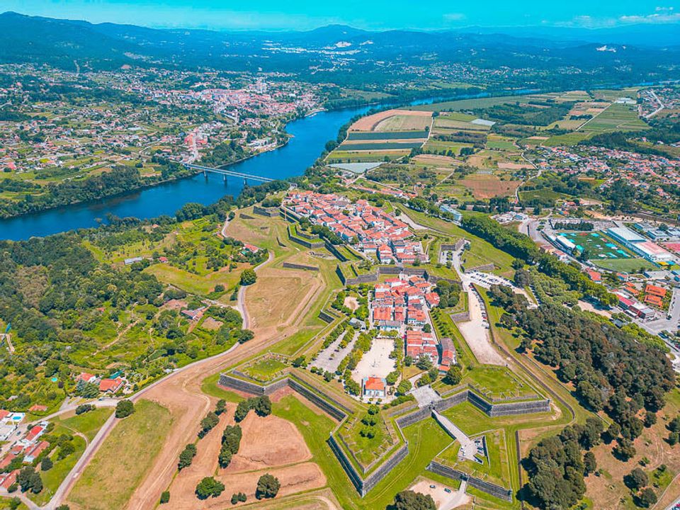 Erhvervsejendom i Valenca, Viana do Castelo - foto 3