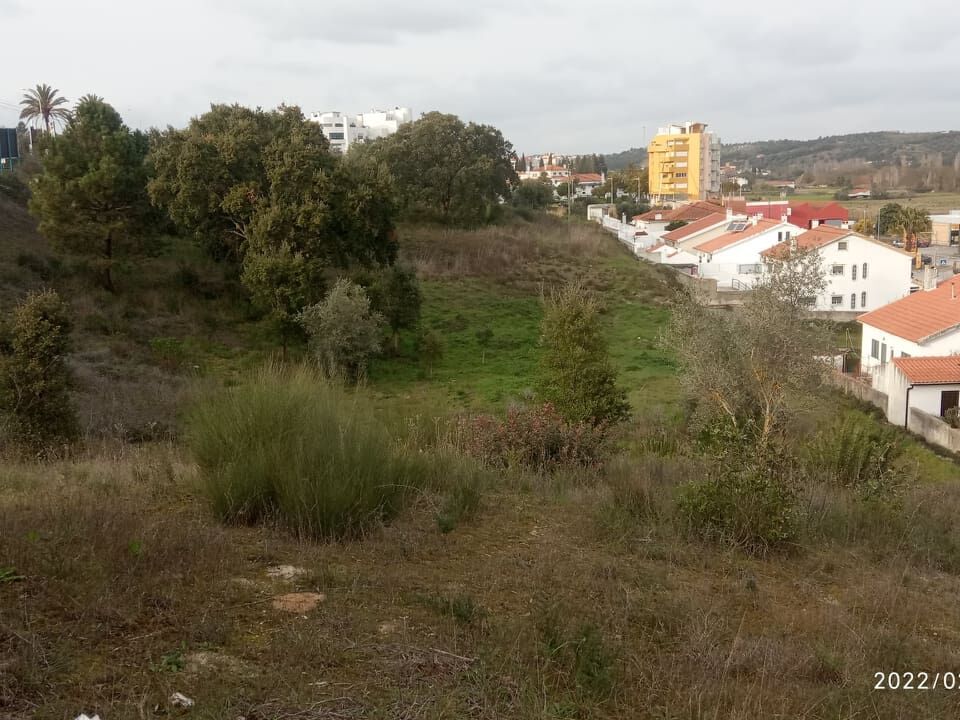 Helårsgrund i Torres Novas, Santarem - foto 1