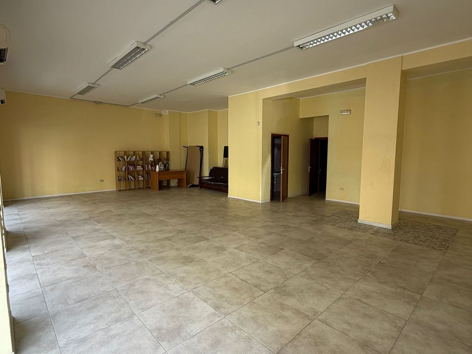 Commercial property in Pescara, Pescara - photo 3