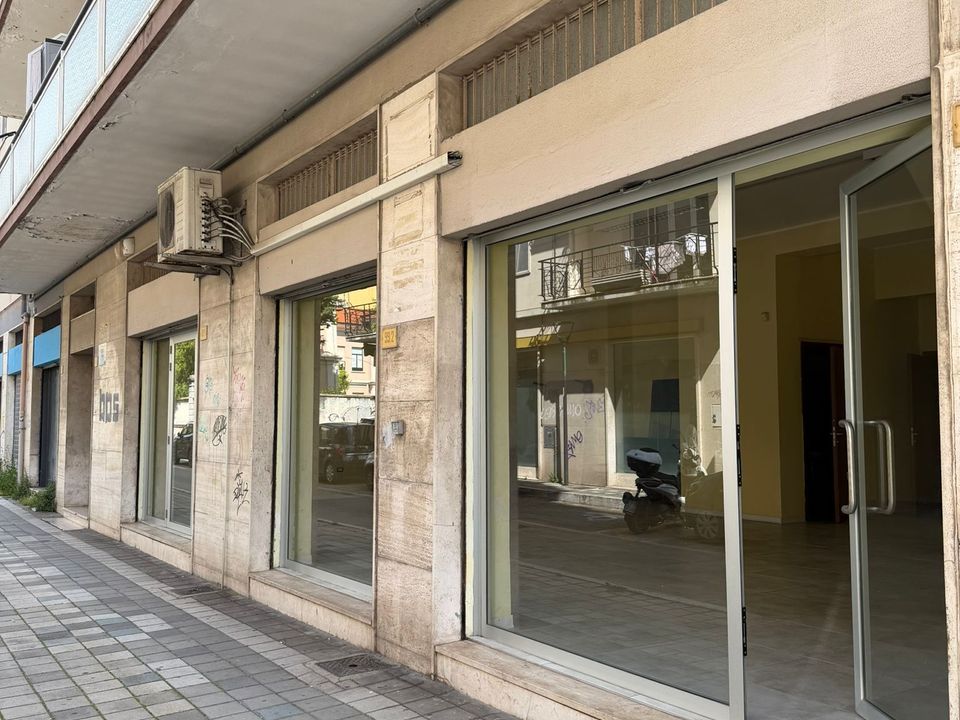 Commercial property in Pescara, Pescara - photo 4