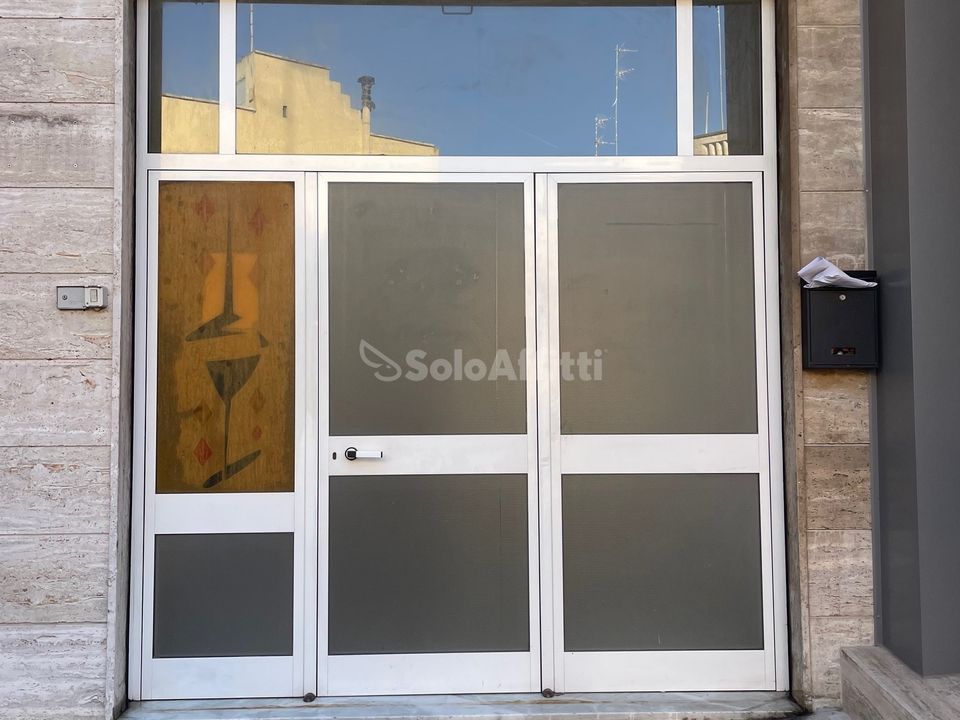 Erhvervsejendom i Bari, Bari - foto 1