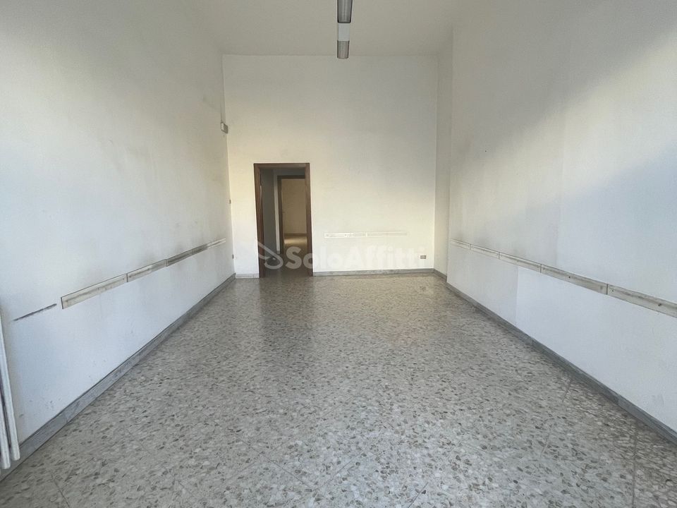 Erhvervsejendom i Bari, Bari - foto 2