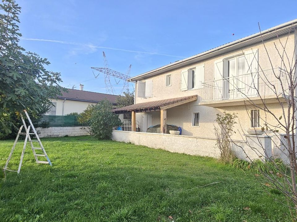 Villa i Saint-Laurent-de-Mure, Rhone - foto 1