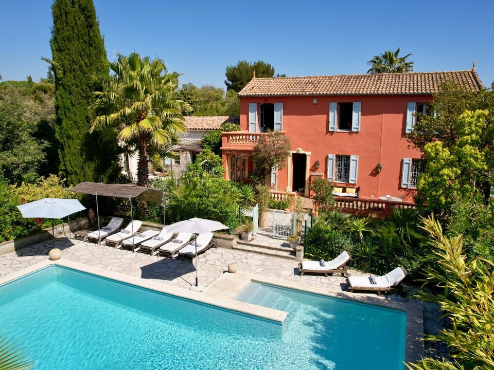 Villa a Antibes, Alpes-Maritimes - foto 1