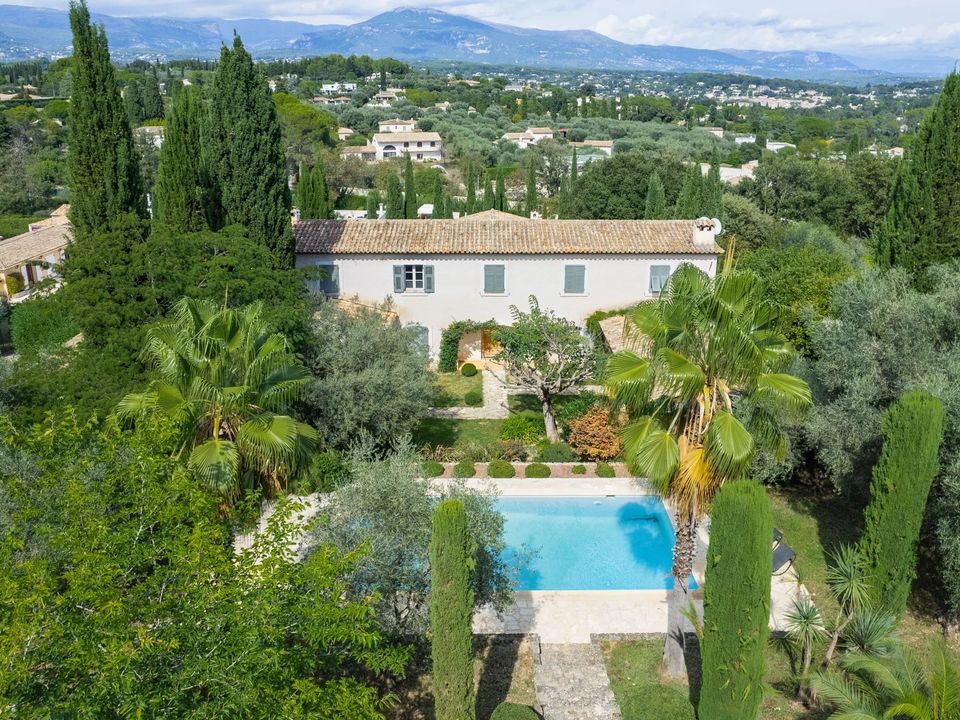 Villa i Valbonne, Alpes-Maritimes - foto 1