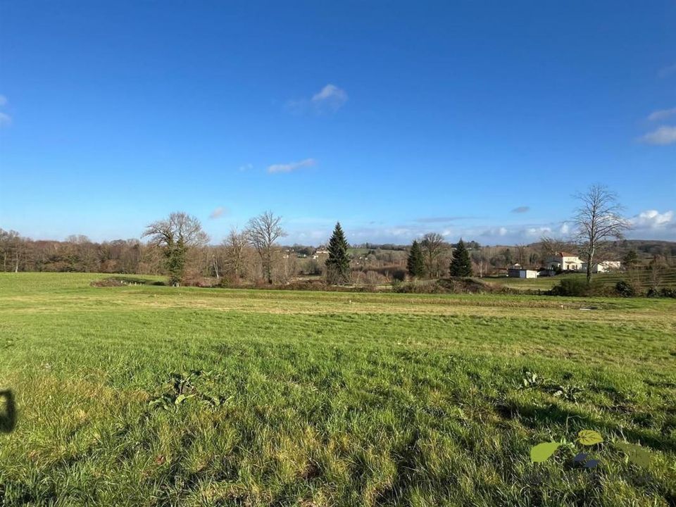 Helårsgrund i La Geneytouse, Haute-Vienne - foto 1