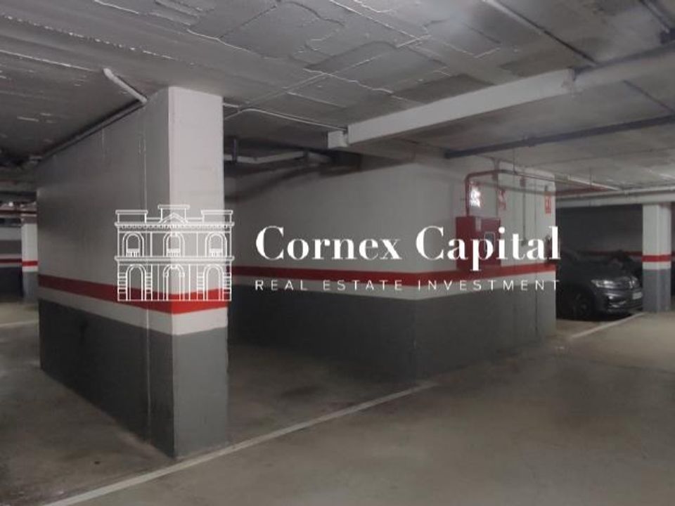 Garage i Barcelona, Barcelona - foto 4
