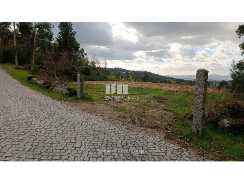 Helårsgrund i Penafiel, Porto - foto 1