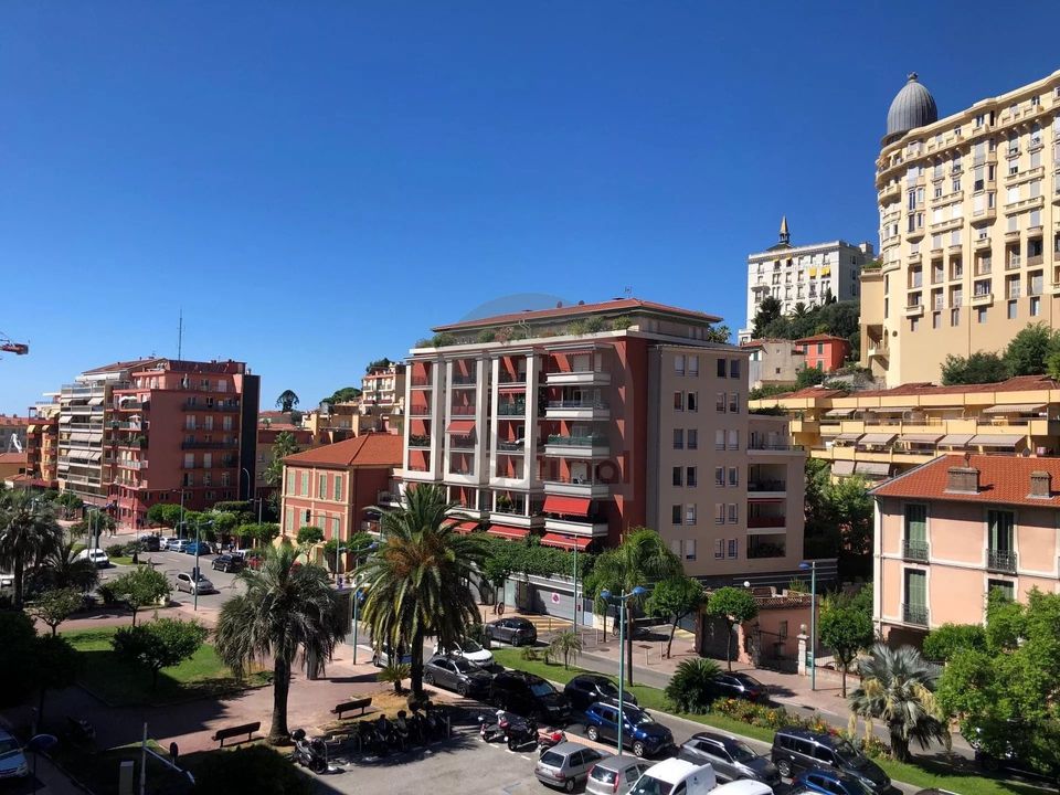 Lejlighed i Menton, Alpes-Maritimes - foto 1