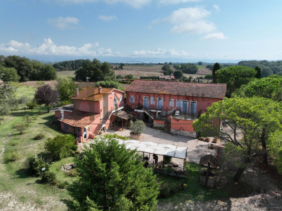 Casa de fazenda em Castiglione del Lago, Perugia - foto 1