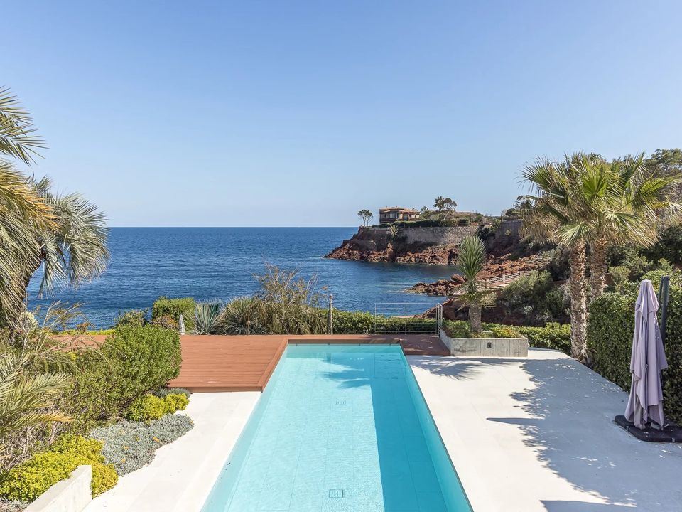 Villa i Theoule-sur-Mer, Alpes-Maritimes - foto 1
