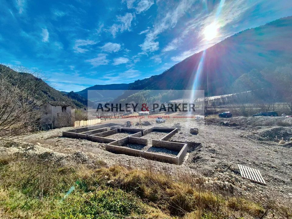 Terreno en Entrevaux, Alpes-de-Haute-Provence - foto 1