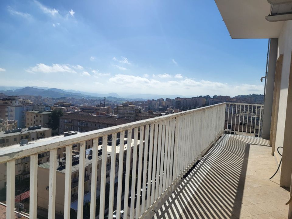Lejlighed i Caltanissetta, Caltanissetta - foto 1