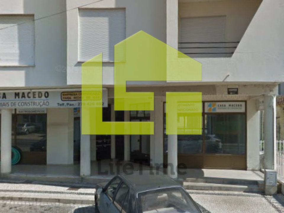 Erhvervsejendom i Macedo de Cavaleiros, Braganca - foto 3