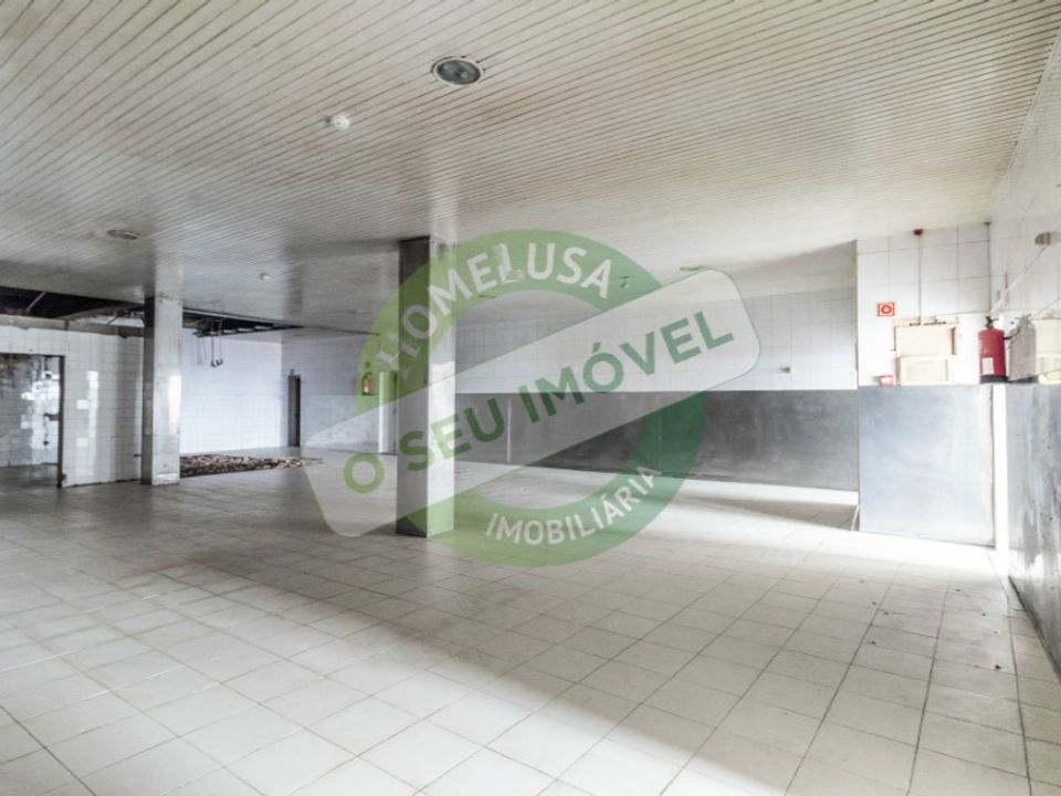 Erhvervsejendom i Santo Andre, Setubal - foto 1