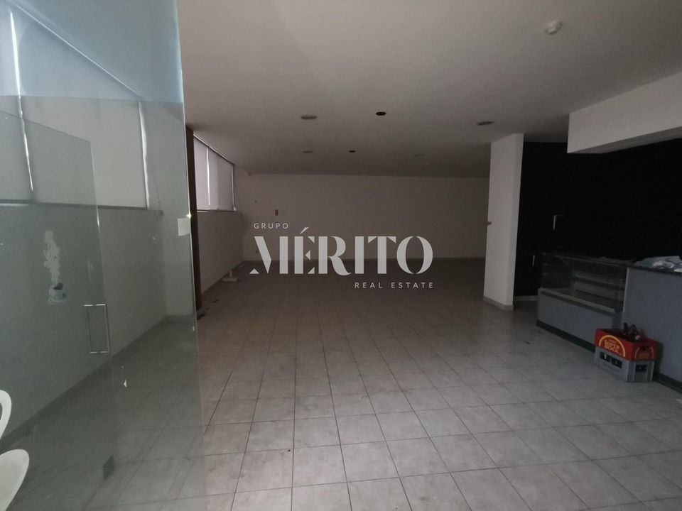 Erhvervsejendom i Santo Tirso, Porto - foto 4