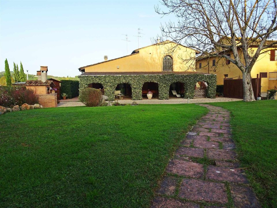 Gårdshus i Poggibonsi, Siena - bilde 1