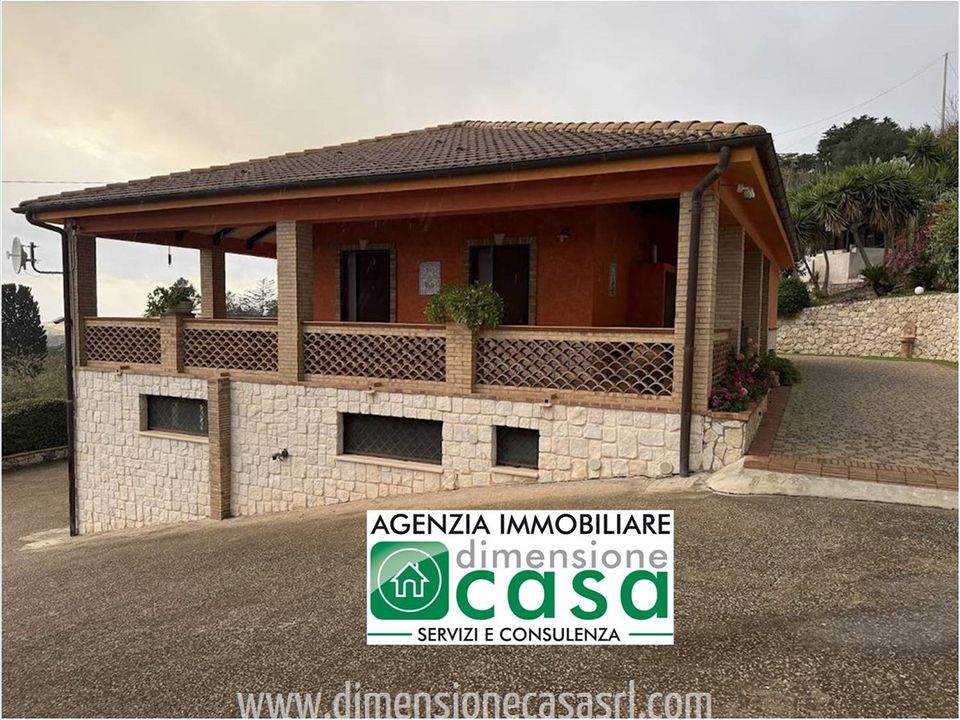 Villa i Caltanissetta, Caltanissetta - foto 1