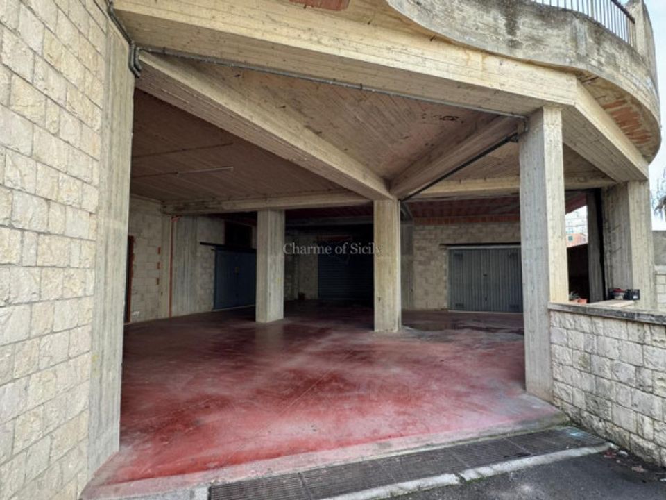 Garage i Modica, Ragusa - foto 1