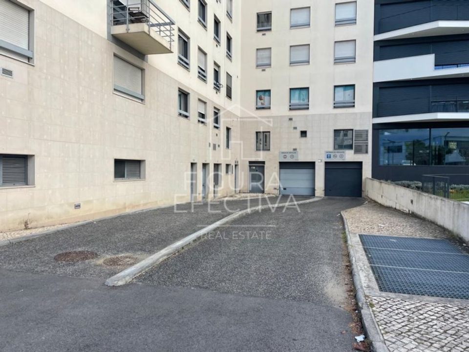 Parkeringsplads i Loures, Lisbon - foto 1