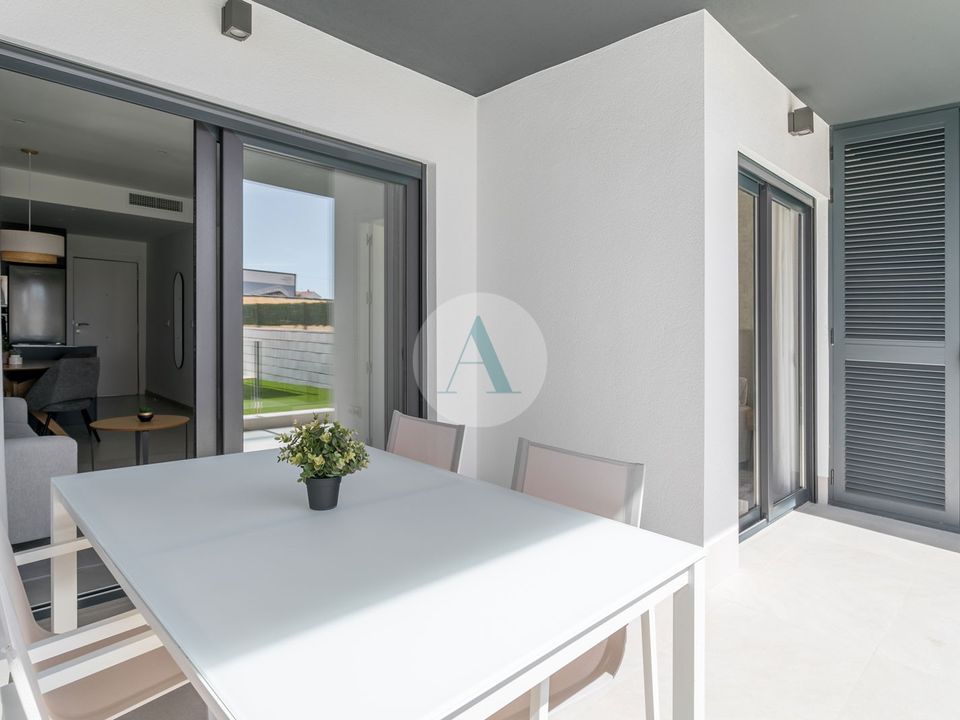 Lejlighed i Torrevieja, Alicante - foto 4