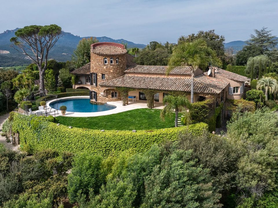 Villa i Mandelieu-la-Napoule, Alpes-Maritimes - foto 2